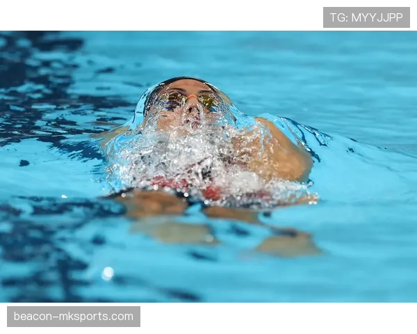 格兰特·哈克特1500米自由泳传奇再现，经典时刻再度点燃泳坛激情